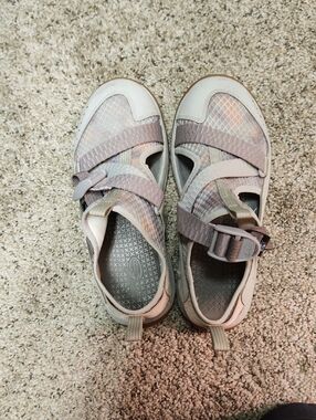 Chaco Light Pink & Beige Sport Sandals